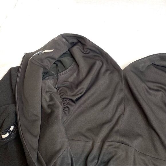 Karl Lagerfeld black with white trim V-neck bell sleeve dress size 2 - Picture 11 of 16